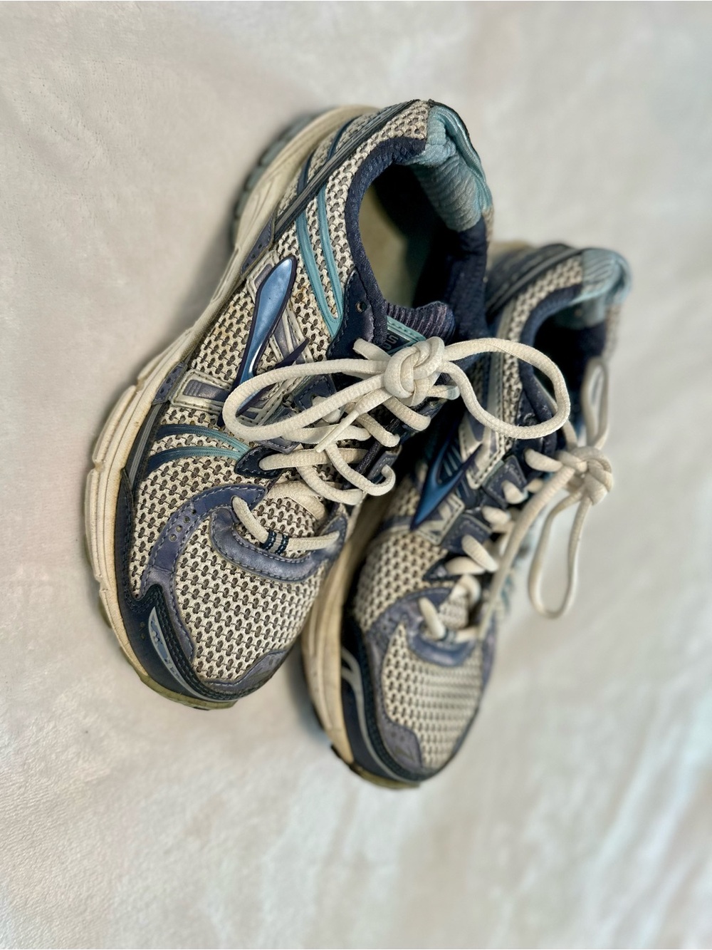 Brooks Women's Running Sneakers in White and Blue